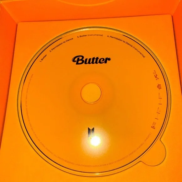 BTS Butter Album Cream With Photobook Lyric Cards Poster And Disc See Photos - Picture 5 of 10